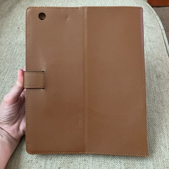 Michael kors leather iPad or tablet case - Picture 2 of 8